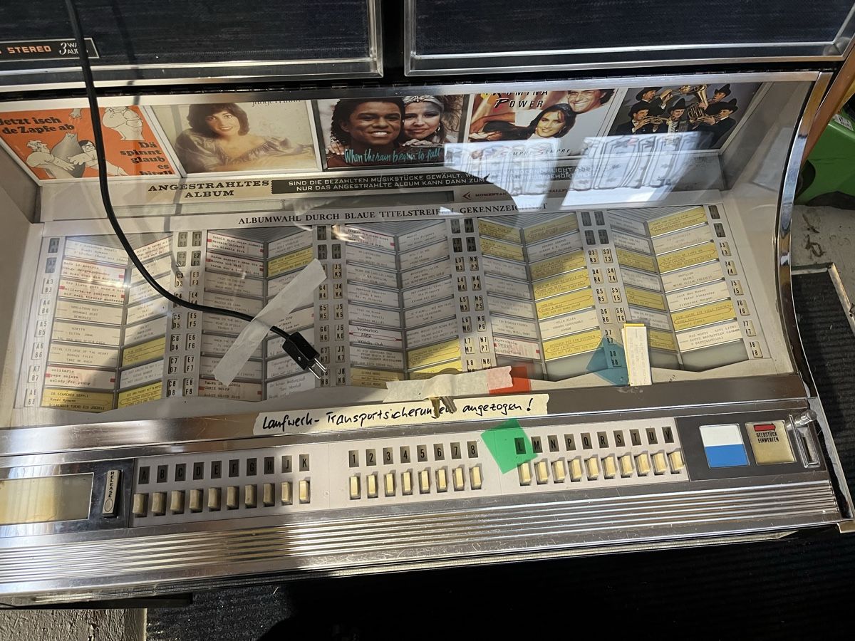 Seeburg Jukebox: Seeburg Musikbox – Usato da Zürich venduto da nana_1989 1