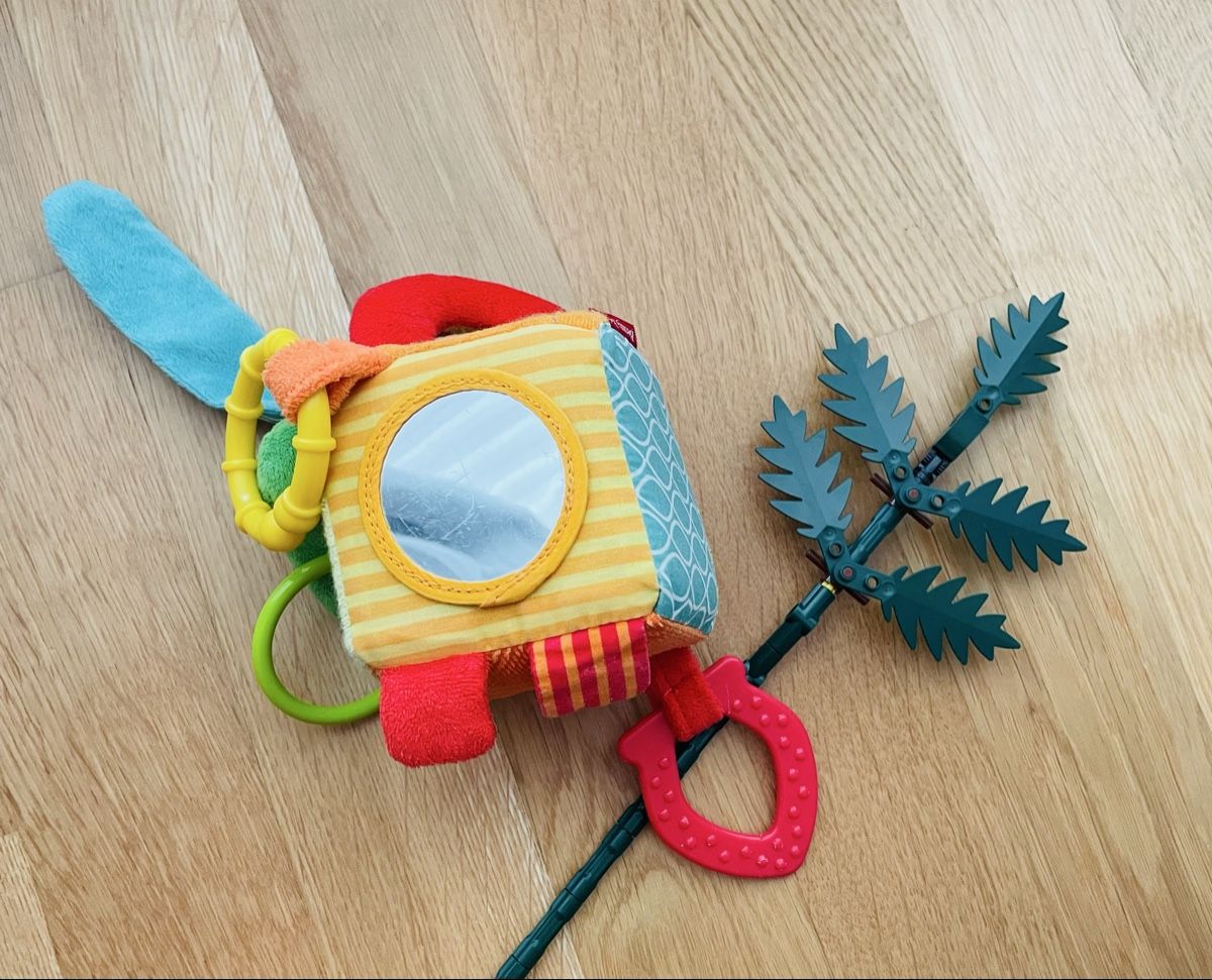 Giocattoli: Baby Rattle, Soft Toy Activity Cube Mirror – Usato da Zollikerberg venduto da BS.SM