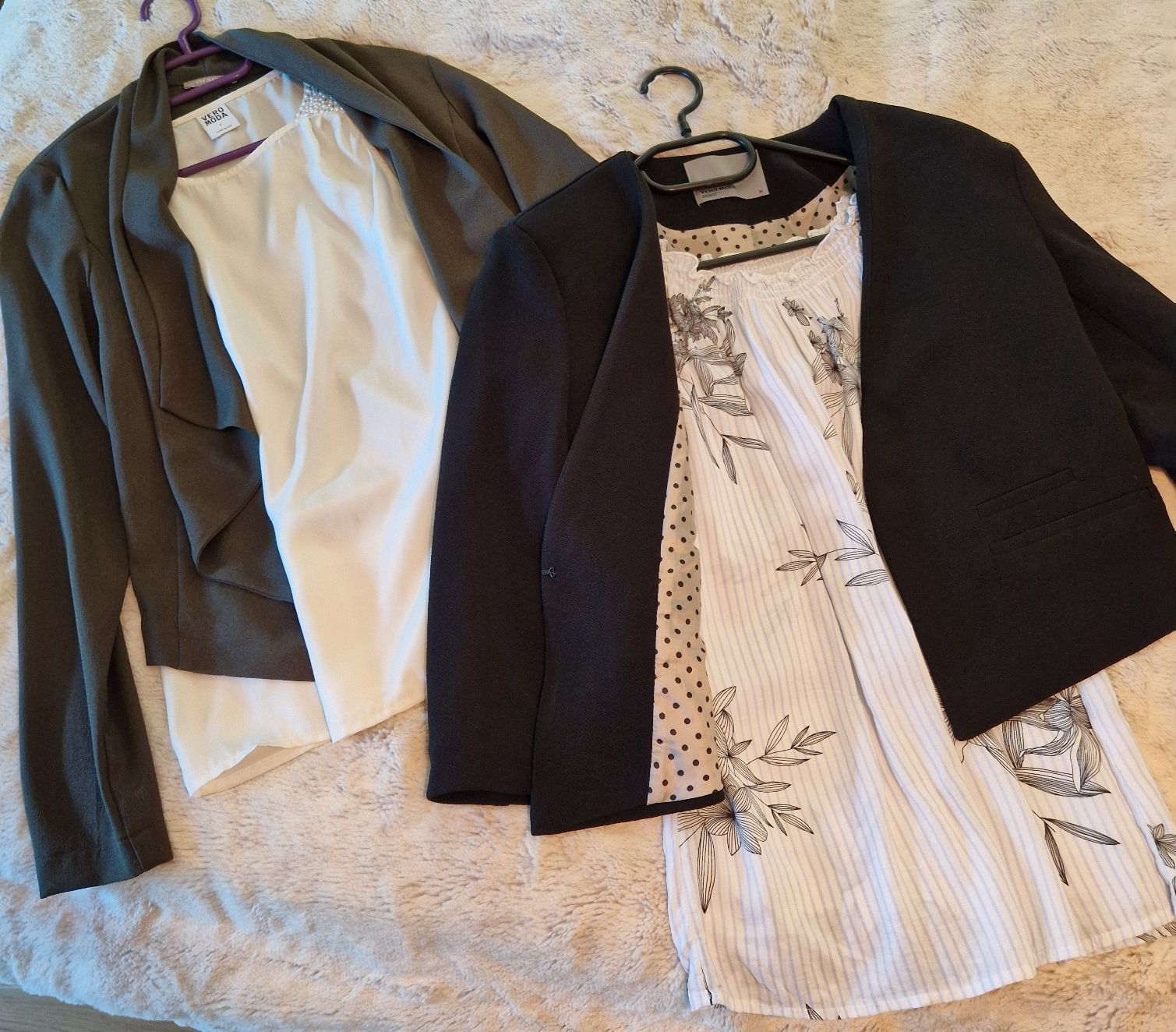 Lotti di vestiti: Blazer & Blusen Gr. S – Usato da Nendeln venduto da allerliabschteszuegs 1