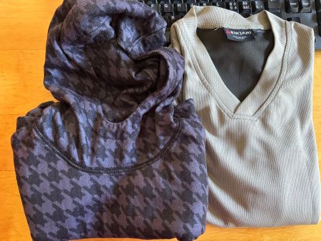 2 langarm Sportshirts dakine und Rinjani Gr. S und XS