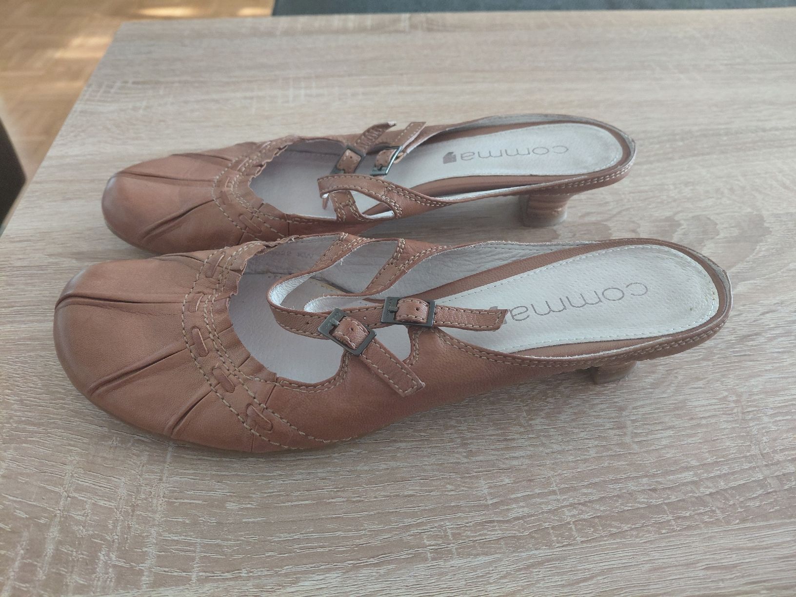 Damenschuhe: SCHÖNER DAMENSCHUH OFFEN "COMMA" – Gebraucht aus Embrach von avesi 1
