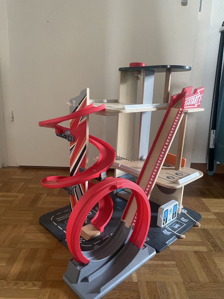 Haba Jouets: Haba Autogarage mit Looping – D'occasion à Maur par Viq