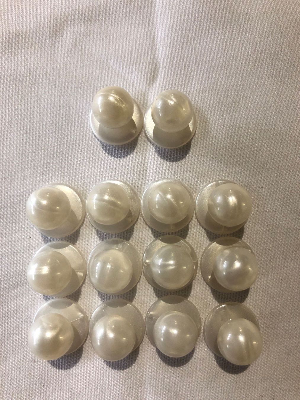 Küchengeräte: 14er Satz Steckknöpfe Perlmutt – Neu und originalverpackt aus Gossau SG von Sombat 1