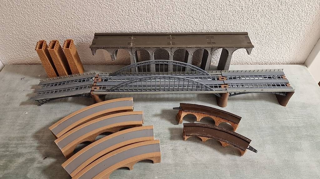 Modellini di ferrovie: Modelleisenbahn Brücken teile – Usato da Hasle LU venduto da luc_9pxg