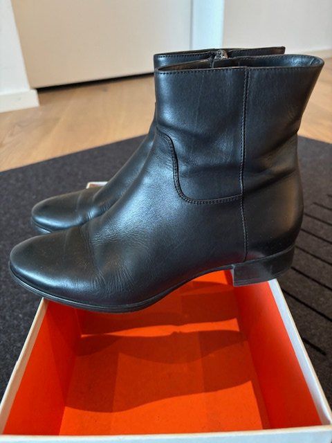 Santoni Damenschuhe: Stifeletten 'Santoni' – Gebraucht aus Triboltingen von U_1965 2