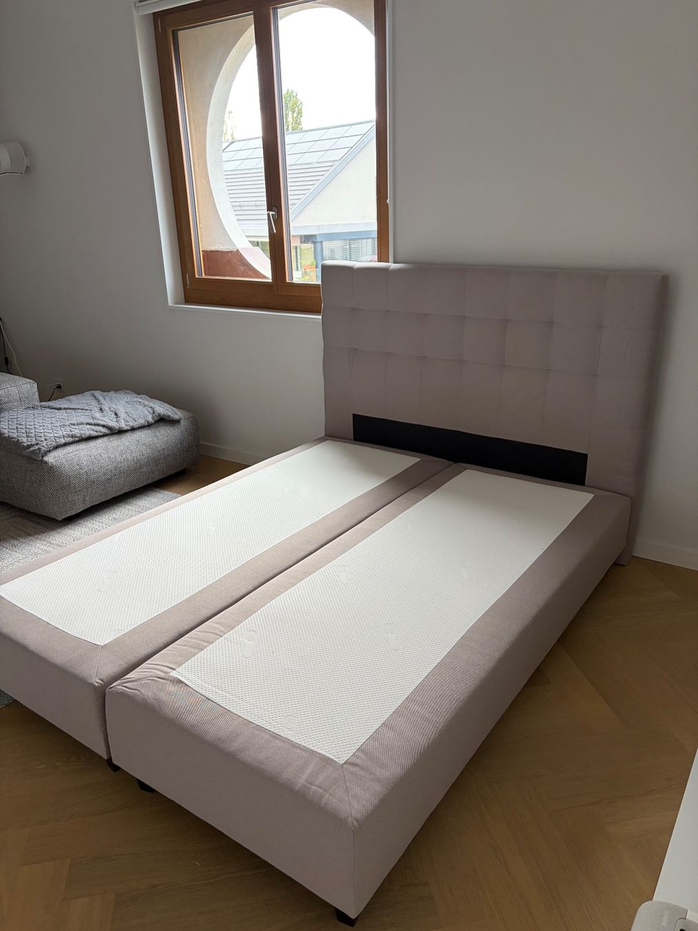 Letti: Boxspring 160x200 en parfait état – Usato da St-Sulpice VD venduto da bor_wtr2 1