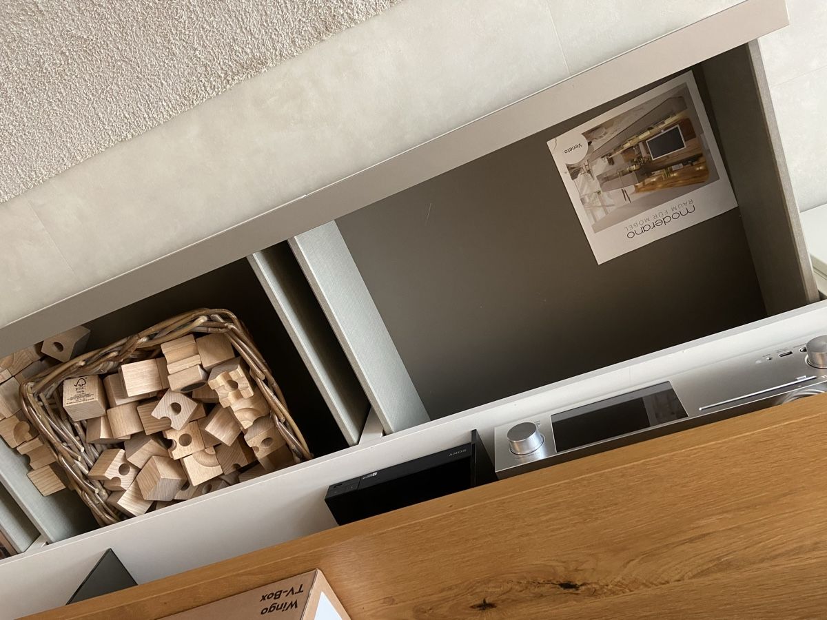 Mobili TV: Gwinner Designer Wohnwand mit LED Beleuchtung – Usato da Volketswil venduto da DeAngela 4