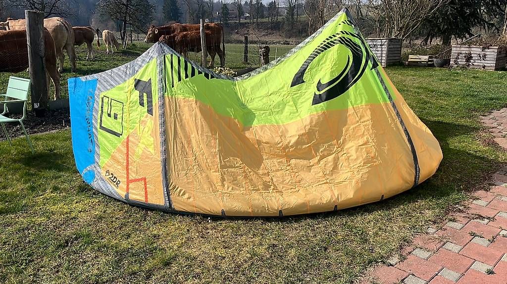Aquilone: Cabrinha FX Kite 9m2 – Usato da Adlikon venduto da Laende1