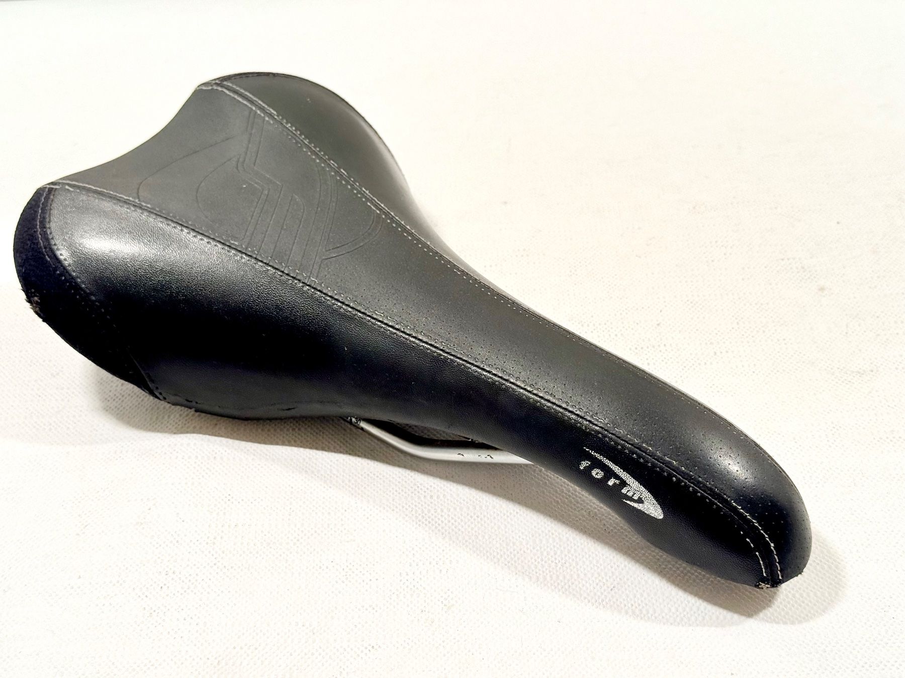 Ersatzteile: FELT form SEAT Leather Saddle Sattel 227g – Gebraucht aus Luzern von bikeandbeltcom