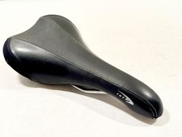 FELT form SEAT Leather Saddle Sattel 227g