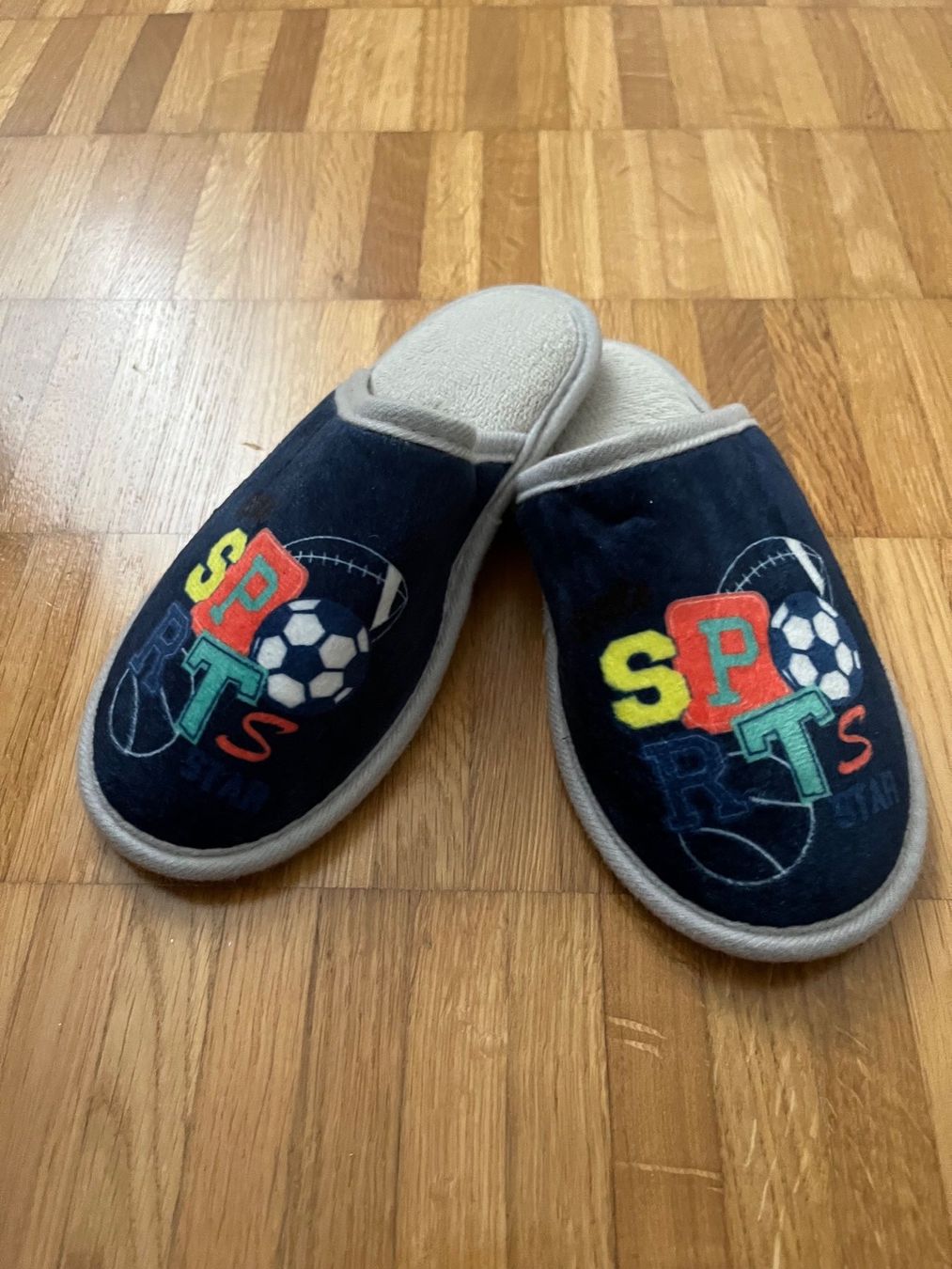 Scarpe per ragazzi: Hausschuhe Gr.33 – Nuovo (secondo la descrizione) da Jona venduto da Good_luck1_