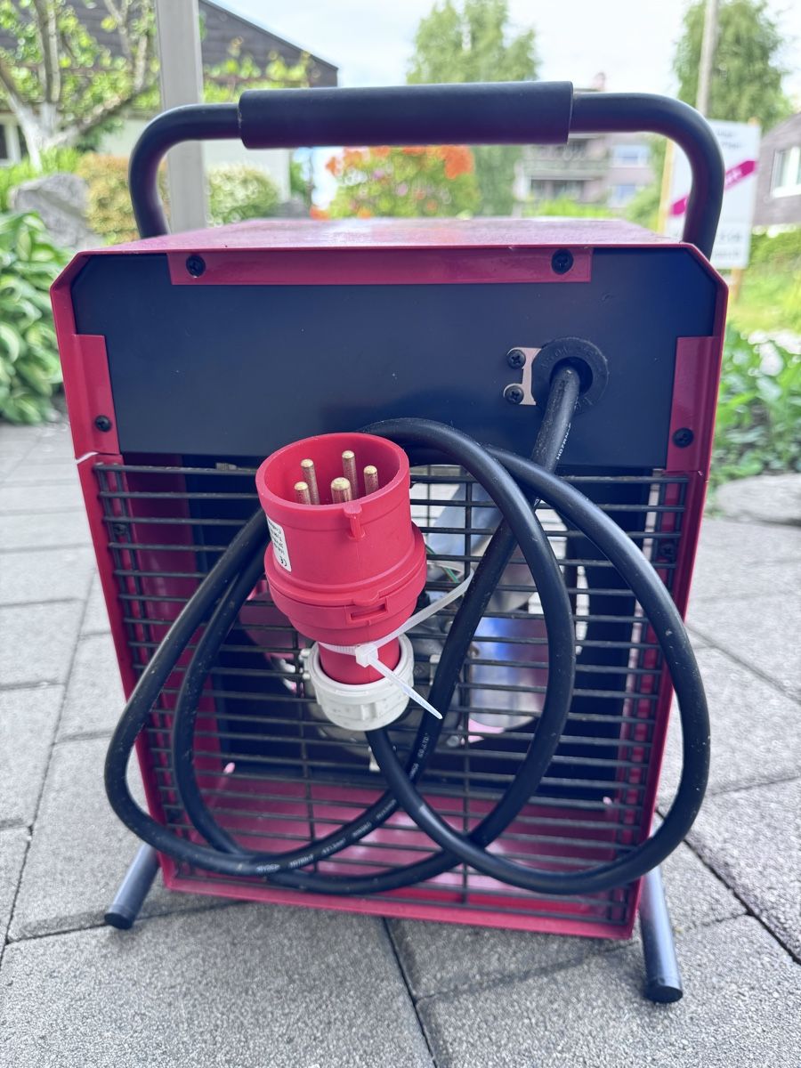 Radiatori: Heizlüfter 5 kW 400 Volt – Usato da Aarburg venduto da snowstreet 1