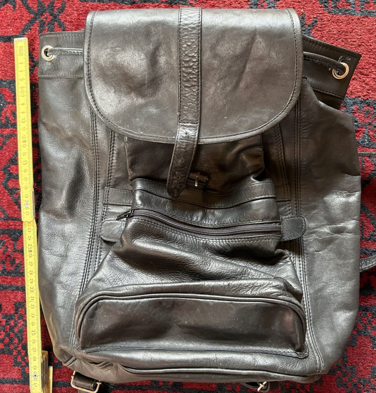 Rucksäcke: Schmucker schwarzer Lederrucksack – Gebraucht aus Ebnat-Kappel von pourlemerite 2
