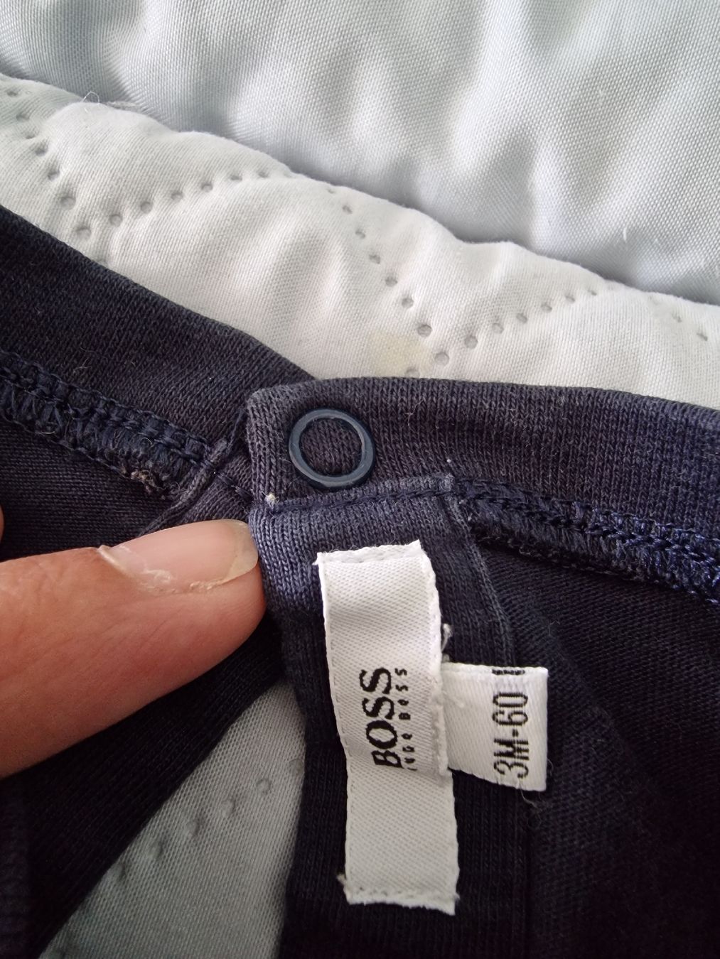 Hugo Boss Pagliaccetti: Barboteuse Hugo Boss - Taille 3M - État Impeccable! – Usato da Vétroz venduto da elo_7srz 1