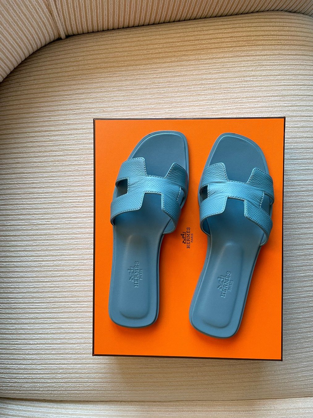 Hermès Damenschuhe: HERMÈS Sandalen Oran (Gr. 36) – Gebraucht aus Zürich von
