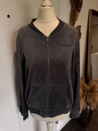 bequemes Victoria‘s Secret Jäggli Jacke Gr. XS grau