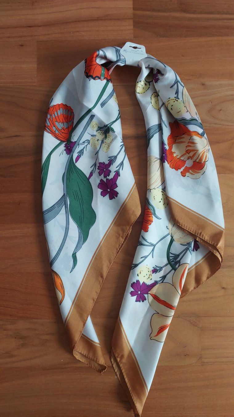 Foulard & Sciarpe: Twilly - Seidenschal - NEU – Nuovo e nell'imballaggio originale da Hittnau venduto da Razorback_1971