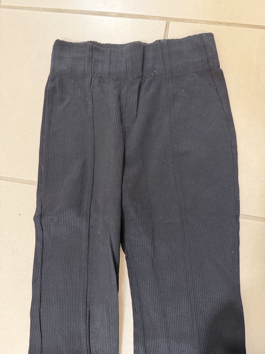 Bershka Leggings: Bershka Cordleggins, Schwarz, Grösse S – Usato da Bassersdorf venduto da Sandy456 2