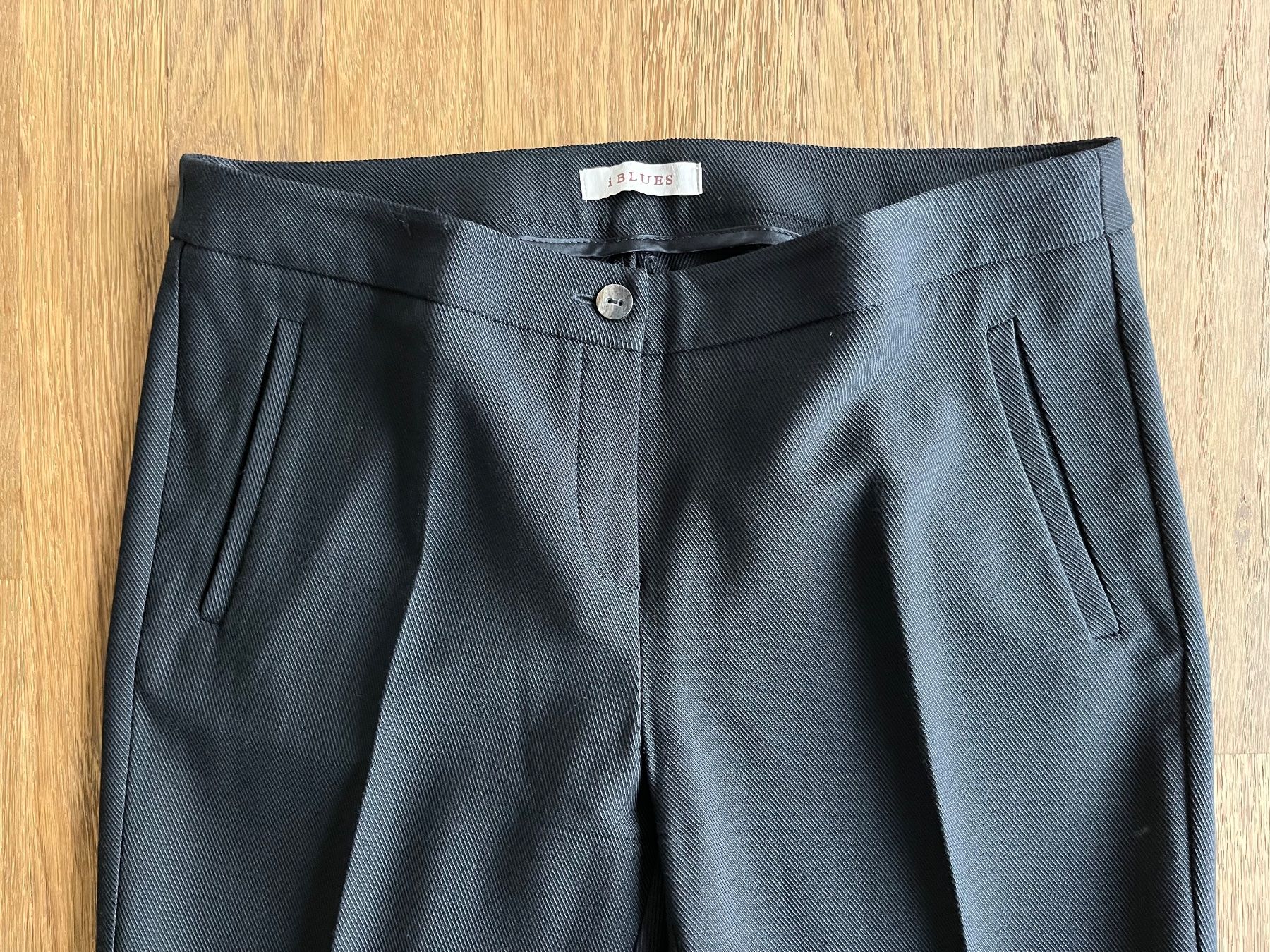 Pantaloni: IBLUES Hose schwarz Gr. 38 – Usato da Zollikofen venduto da spunk65 6