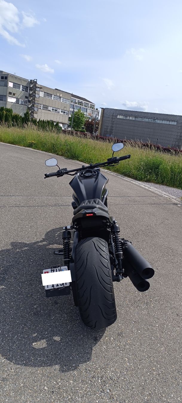Harley-Davidson Strada: Harley Davidson VRSCR Street Rod Custom – Usato da Uster venduto da itani7789 2