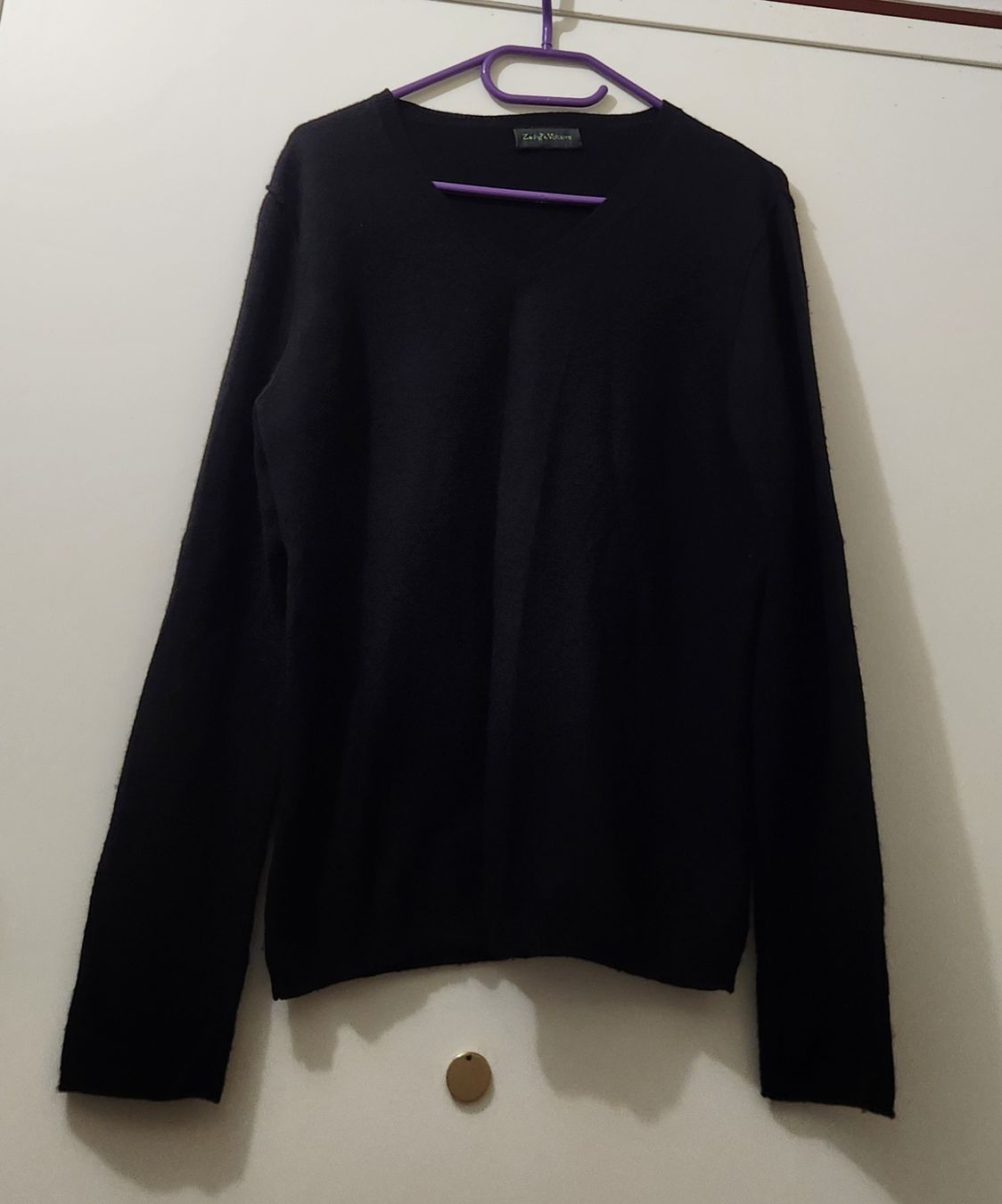 Maglioni & Felpe: Pull V Zadig & Voltaire noir Taille M 100% Cachemire – Usato da Niedergösgen venduto da Eva2410