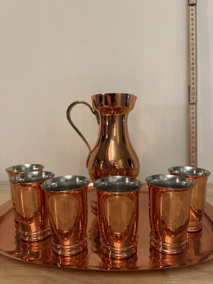 Caraffe: Kupfer-Servierset mit Kanne, 6 Bechern und Tablett – Usato da Birsfelden venduto da inf_l2yy