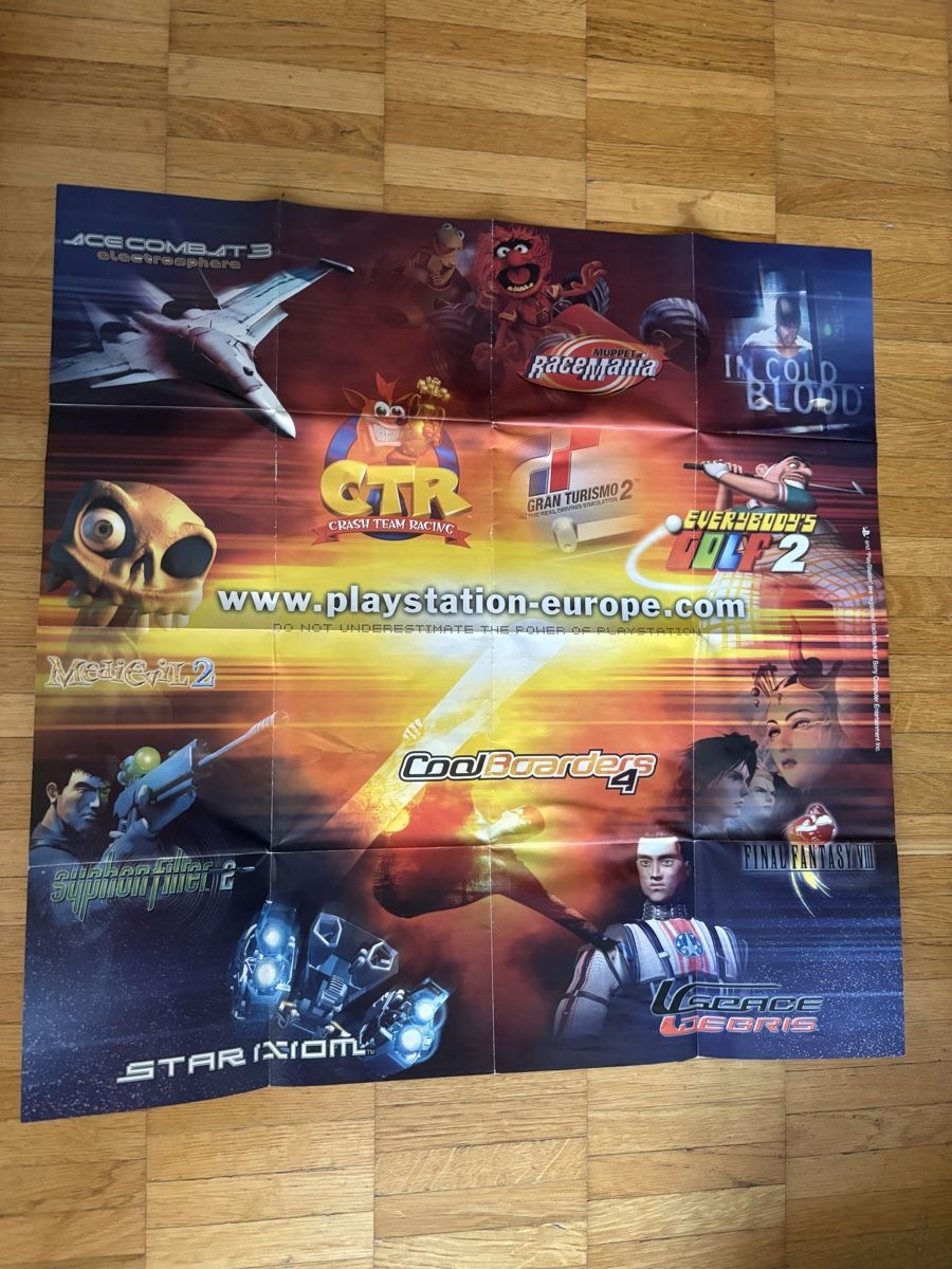 Sony Konsolen: Sony PlayStation 1 inkl. Controller, Spiel und Poster – Gebraucht aus Zürich von Eves.vintage.element 1
