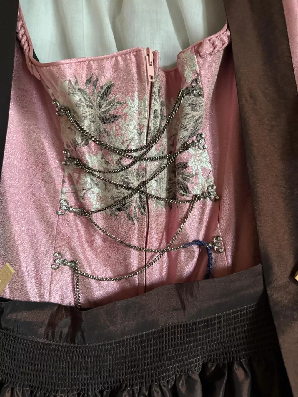 Vestiti: Dirndl – Usato da Flawil venduto da Stella_3 2