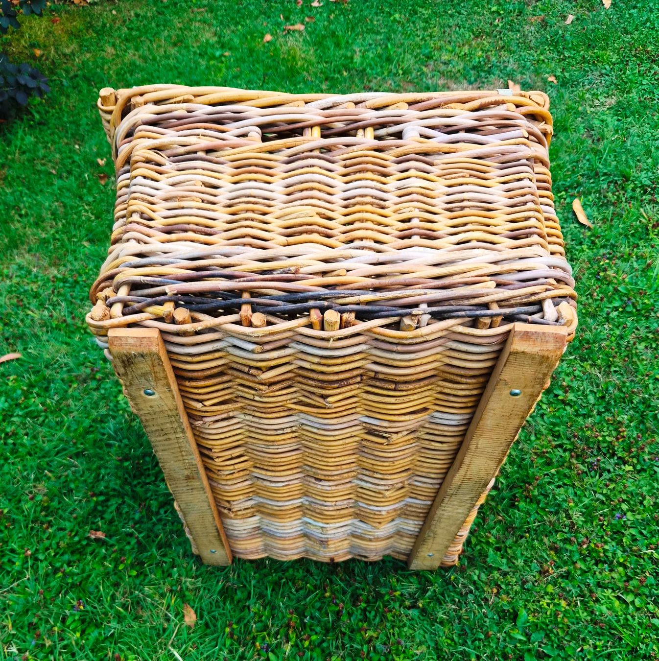 Sonstiges für Haushalt & Wohnen: Große Vintage Weidentruhe / Wäschekorb "LAUNDRY" – Gebraucht aus Zürich von Primanoctis 7