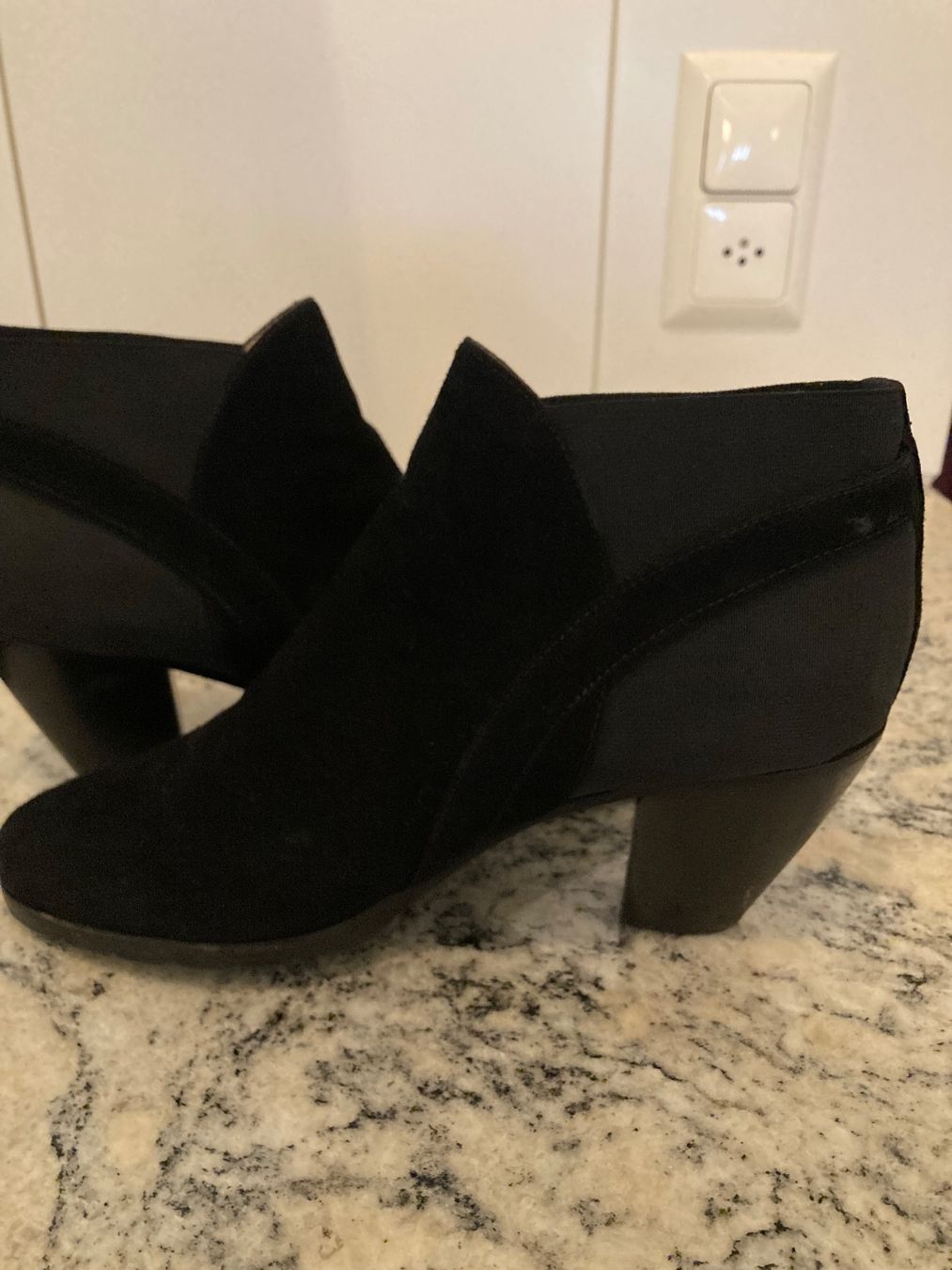 Scarpe da donna: Wildleder Stiefelette – Usato da Lufingen venduto da Montreux 3
