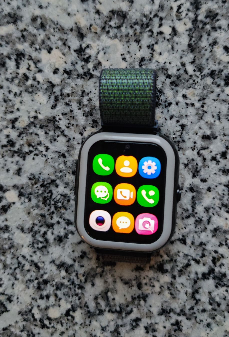 Smartwatch: 4G Android Kids Videocall Smart watch – Usato da Binz venduto da led1light