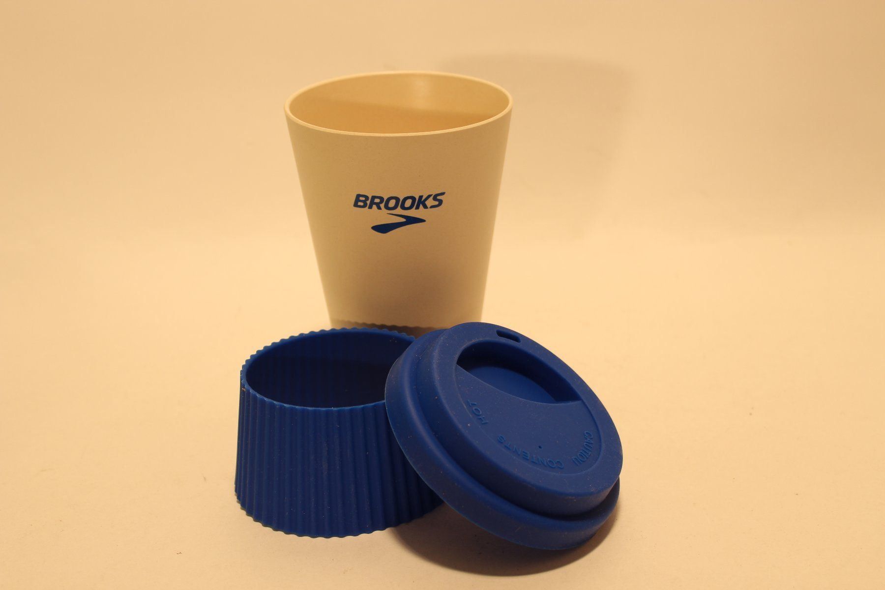 Contenitori & Simili: BROOKS Camping Becher mit Deckel – Nuovo e nell'imballaggio originale da Fehraltorf venduto da haefens 1
