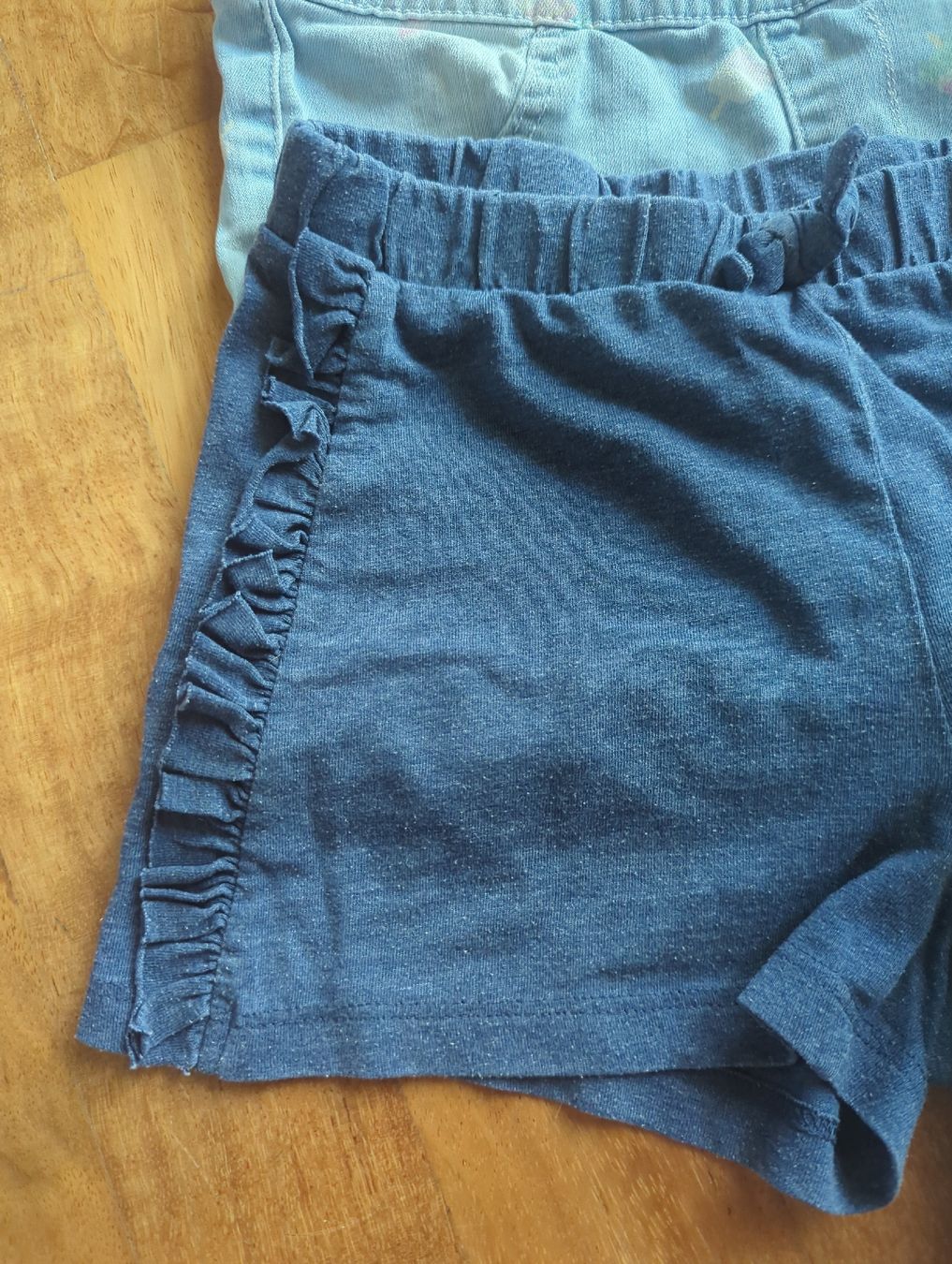 H&M Lotti & Set di vestiti: H& M Shorts Gr. 110/116 – Usato da Eglisau venduto da raf_hn2x 2