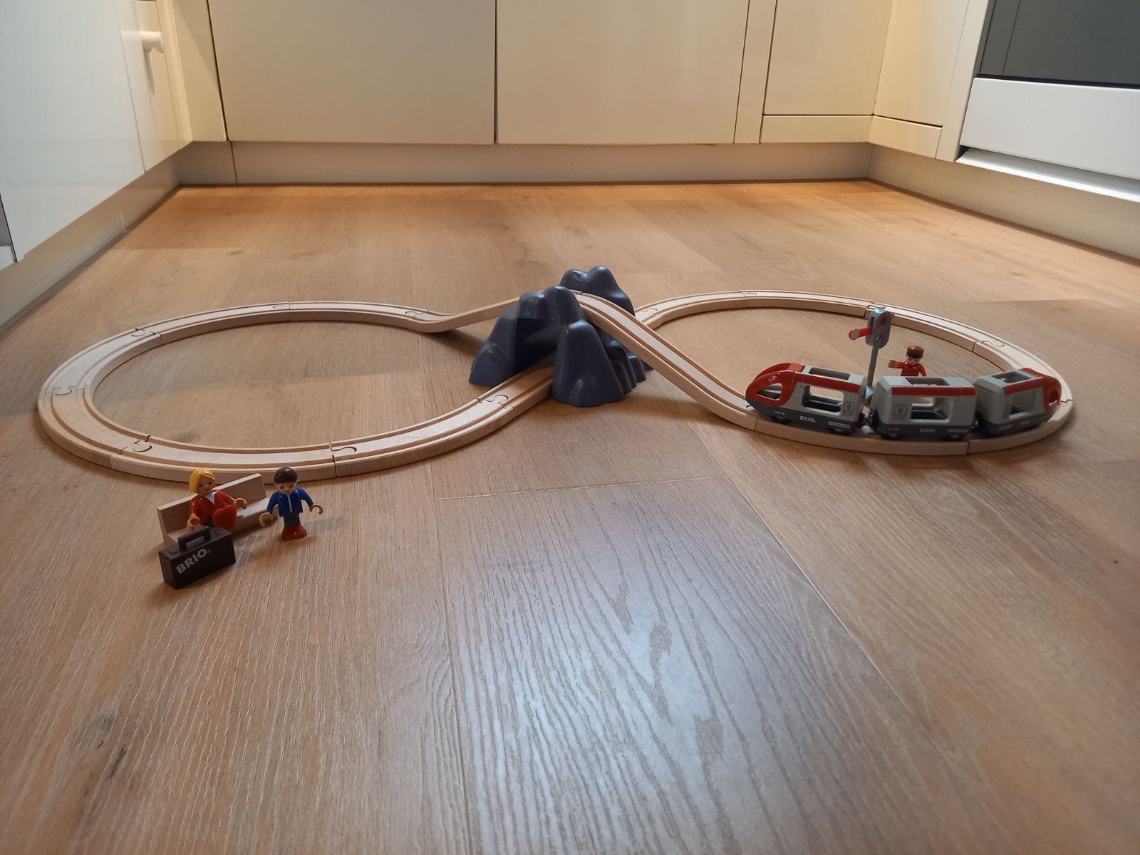 Brio Giocattoli: Brio World Reisezug Starter Set – Usato da Uttwil venduto da jason019