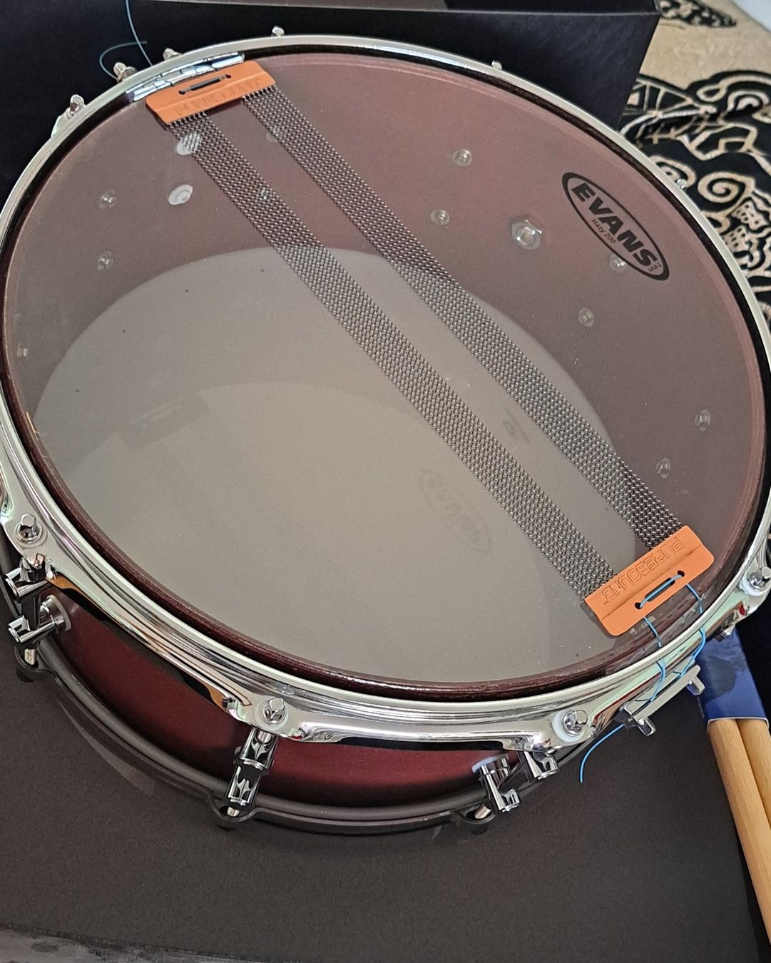 Strumenti musicali: Schalgzeug Snare Drum 14" Mahagoni mit Koffer und Sticks – Usato da Schlieren venduto da Rcaliforni 6