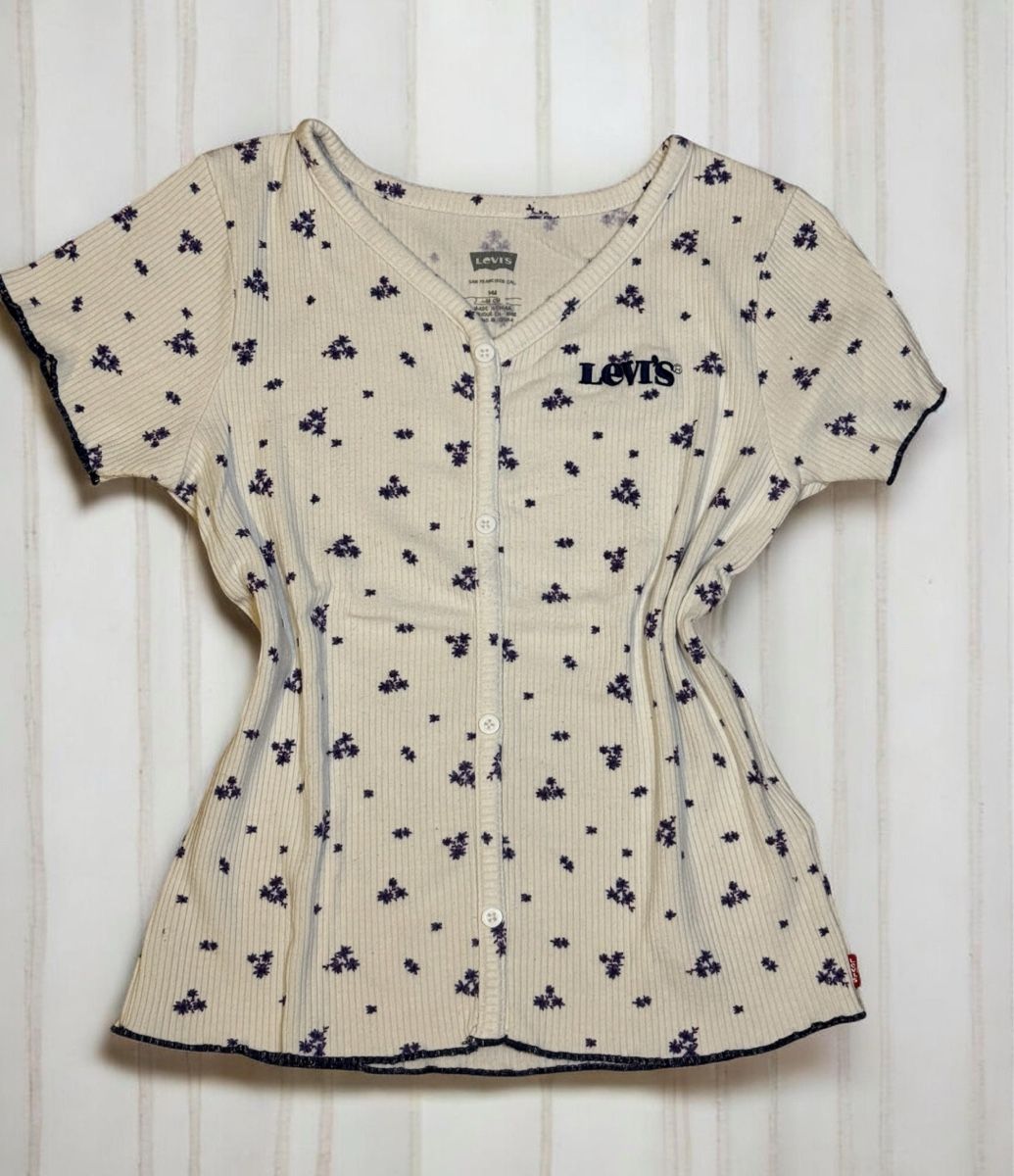 Levi's T-shirt: T-shirt Levis – Nuovo (secondo la descrizione) da Châtel-St-Denis venduto da Montclair_Swiss 1