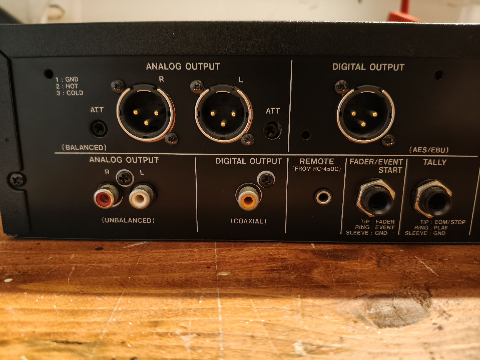 CD: Lettore CD Tascam CD-450 – Difettoso da Sala Capriasca venduto da Quisquilio 5