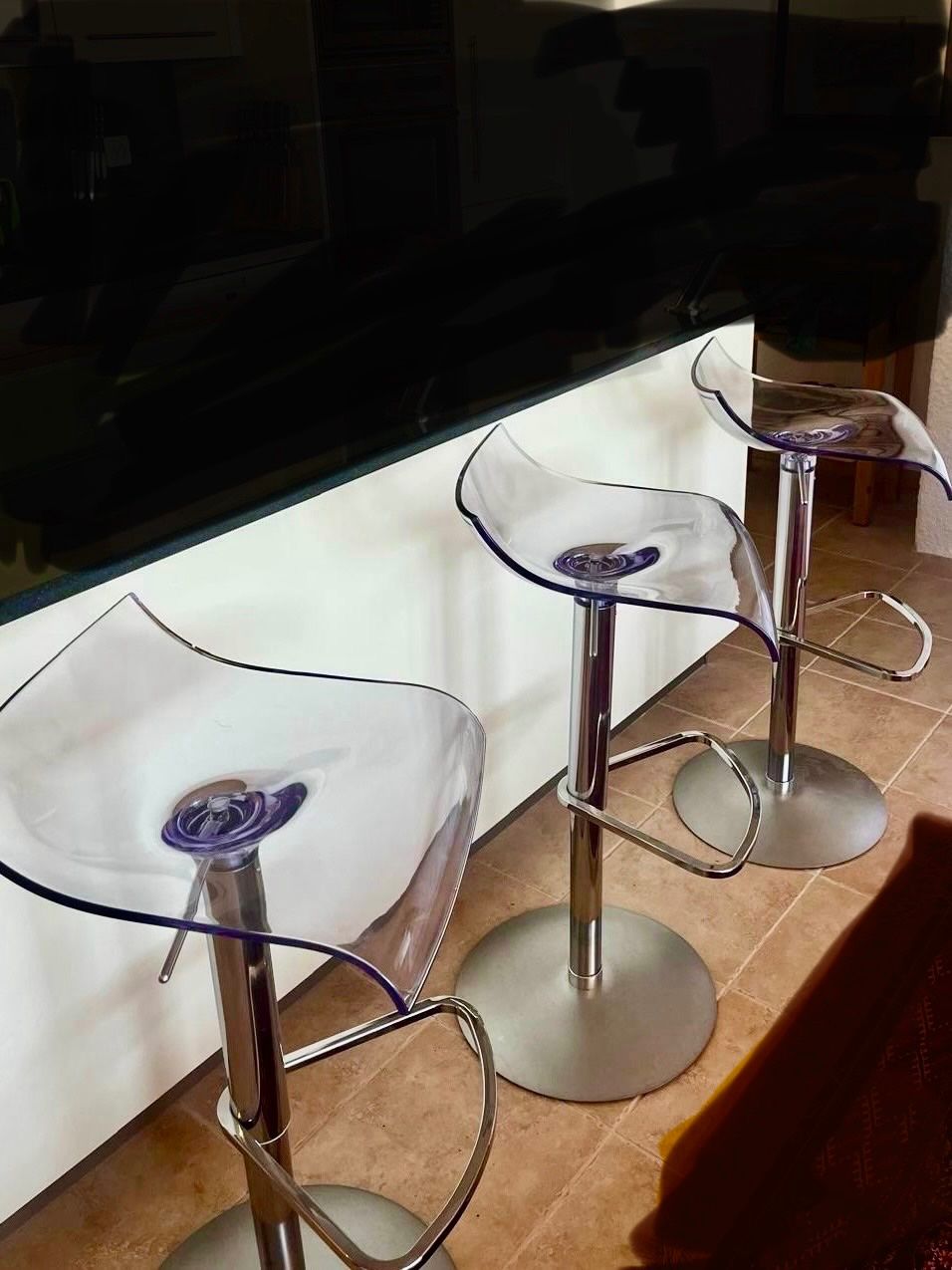 Hocker: Tabouret de bar transparent – Gebraucht aus La Tour-de-Peilz von zazen33
