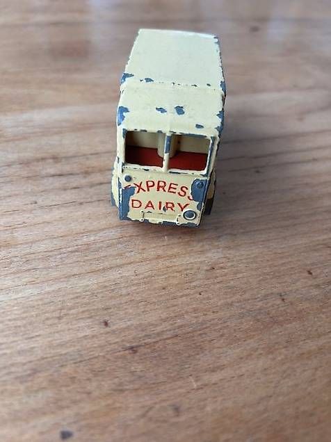 Dinky Toys Modellini d'auto: Dinky Toys - Electro Van 30V, Express Dairy – Usato da Ennenda venduto da glarner58 1