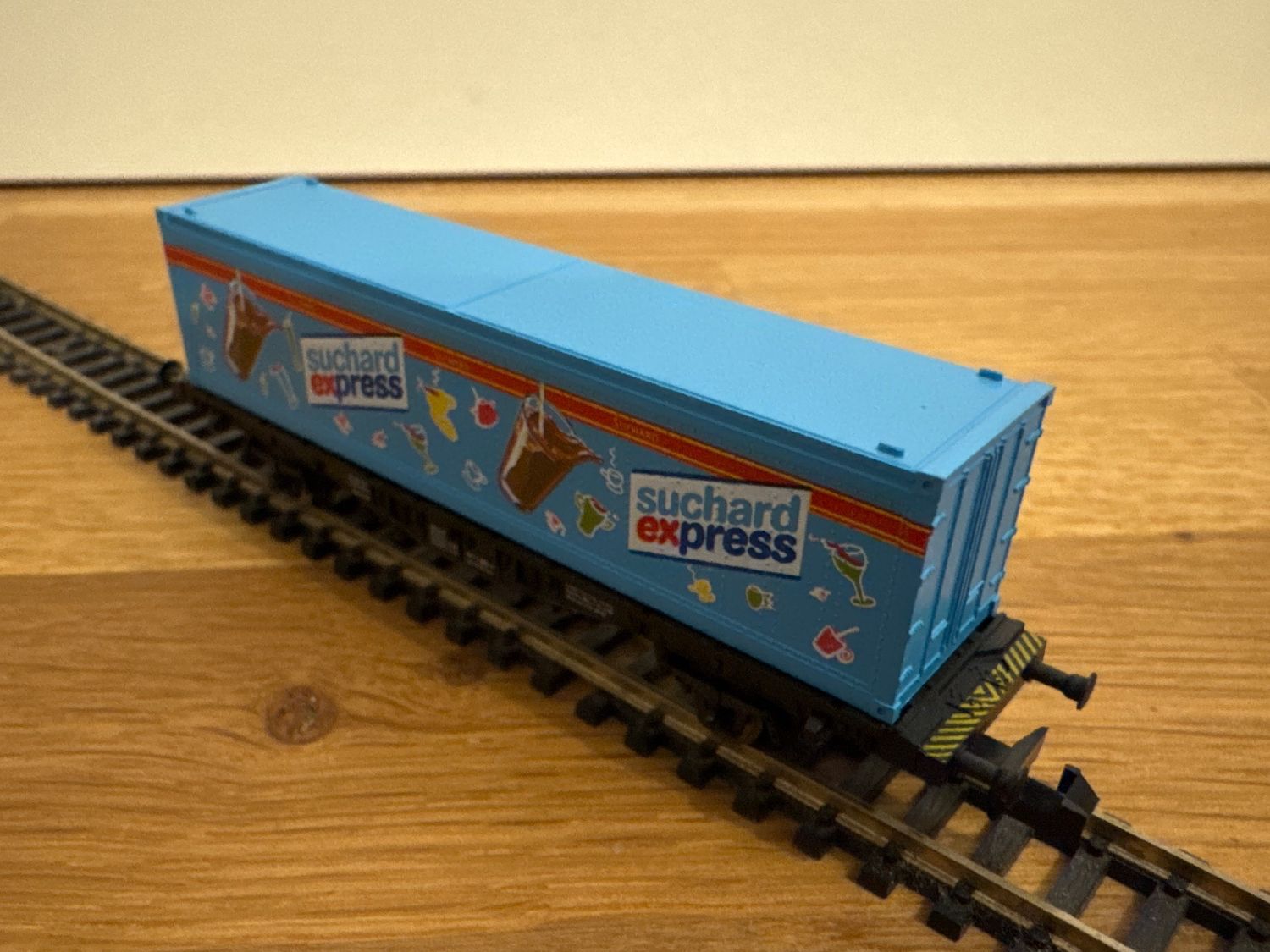 Fleischmann Modelleisenbahnen: Fleischmann Containerwagen „Suchard Express“ – Neu (gemäss Beschreibung) aus Schlierbach von Look8 1