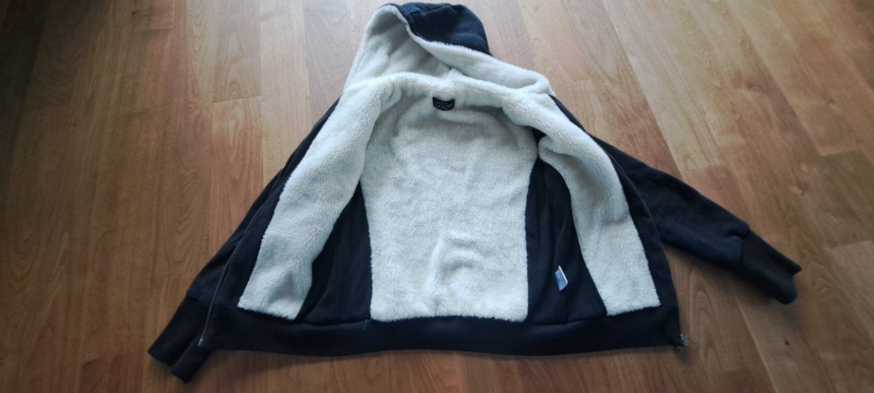 Jacken: Winter Jacke Grösse M von Vert de Rage – Gebraucht aus Oberengstringen von gulyas1818 1