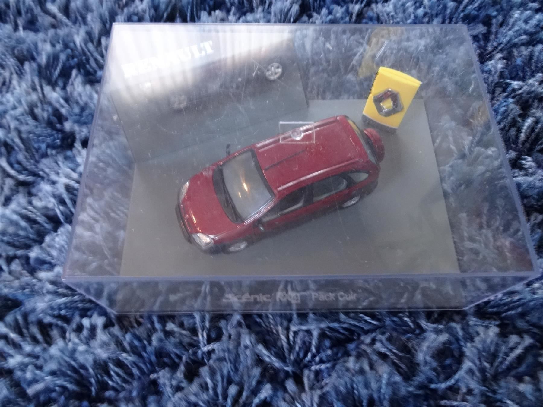 Renault Modellini d'auto: Renault Scénic RX4 "Pack Cuir" – Nuovo (secondo la descrizione) da Lupfig venduto da Hubi64 1