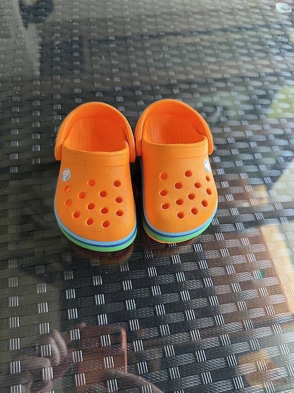 Crocs Scarpe per ragazzi: Crocs Grösse 5 – Usato da Muhen venduto da CMARO07
