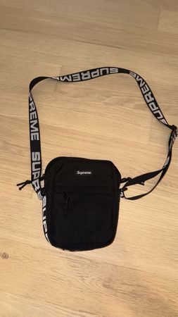 Supreme SS18 Shoulder Bag