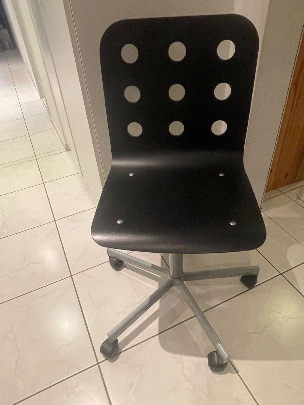Ikea Sedie: Ikea Jules Bürostuhl schwarz – Usato da Oetwil am See venduto da Helvetnet