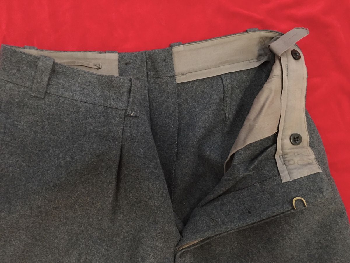 Schweizer Armee Uniformi: COMPLETE - souvenir CH Uniform mit Helm, Stiefel u Mantel – Nuovo (secondo la descrizione) da Le Grand-Saconnex venduto da christianbmarx 7
