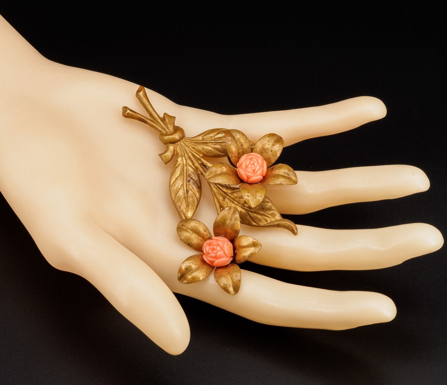 Broschen & Nadeln: Grosse antike Brosche in Blumenform; goldfarben – Gebraucht aus Zürich von nostalgic_treasures 1