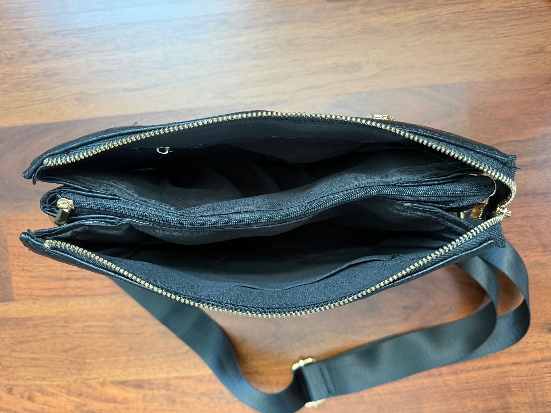 Taschen für Damen: Umhängetasche elegant neu – Neu und originalverpackt aus Kloten von des_xv52 2