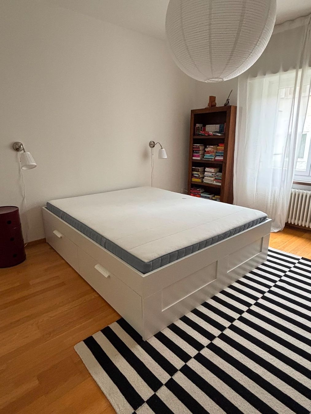 Ikea Betten: White Bed with Drawers Great Condition – Gebraucht aus St. Gallen von clairebland23