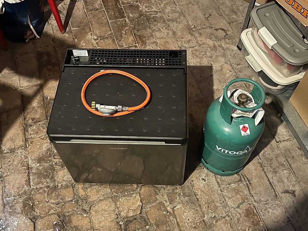 Frigoriferi & Refrigeratori: Camping-Kühlschrank Dometic Combicool ACX3 30 – Usato da Basel venduto da jak_b6cy